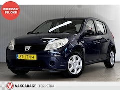 Dacia Sandero - 1.2/ D-Riem Verv 134.000KM/ Trekhaak/ Radio-AUX/ Deelbare Achterbank