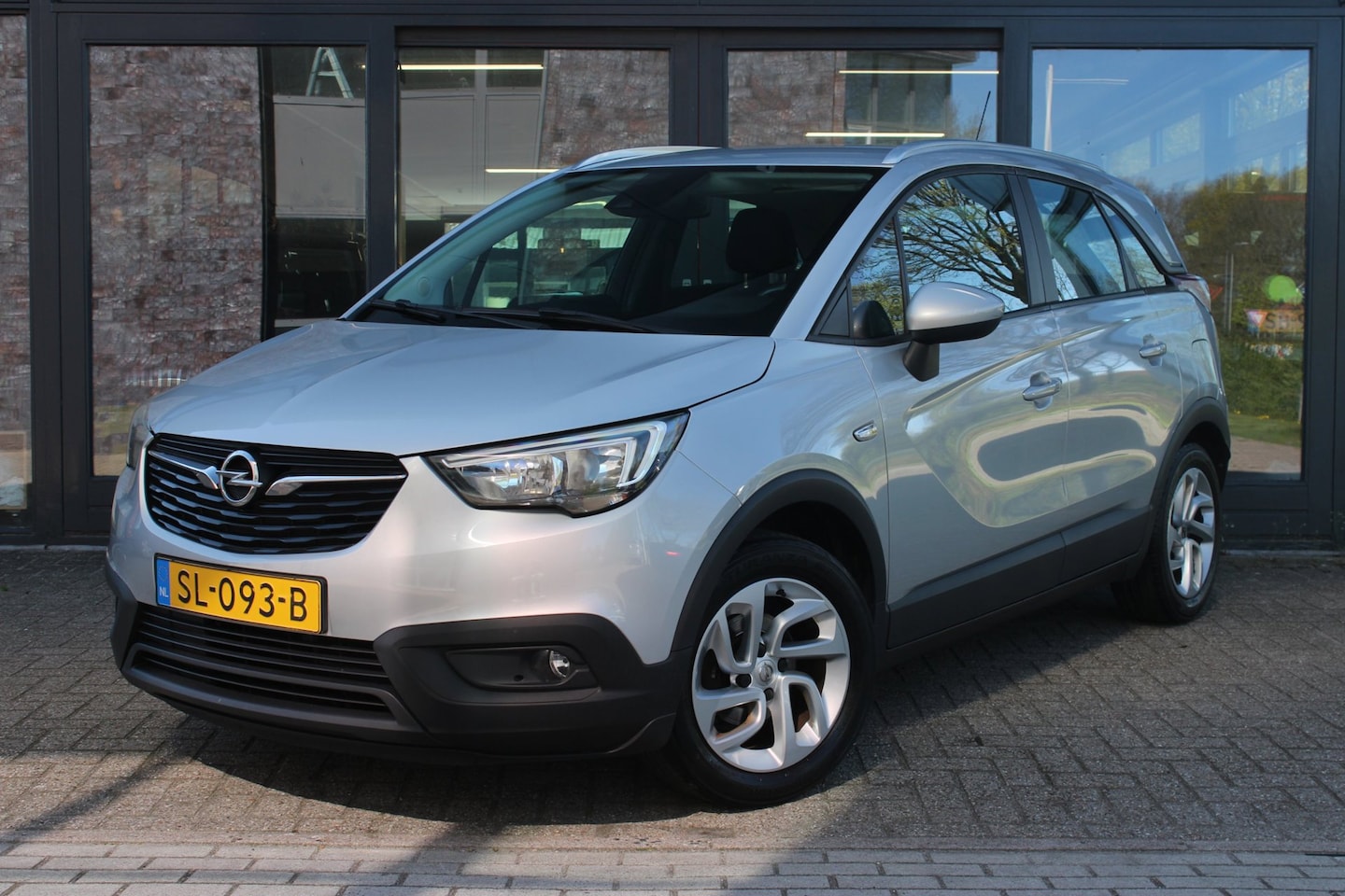 Opel Crossland X - 1.2 Online Edition | Telefoonvoorbereiding | Cruise Control | Navigatie | Carplay | Parkee - AutoWereld.nl