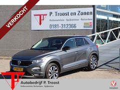 Volkswagen T-Roc - 1.5 TSI AUTOMAAT Dealeronderhouden/Trekhaak/Apple carplay/Stoelverwarming/Navigatie/Parkee