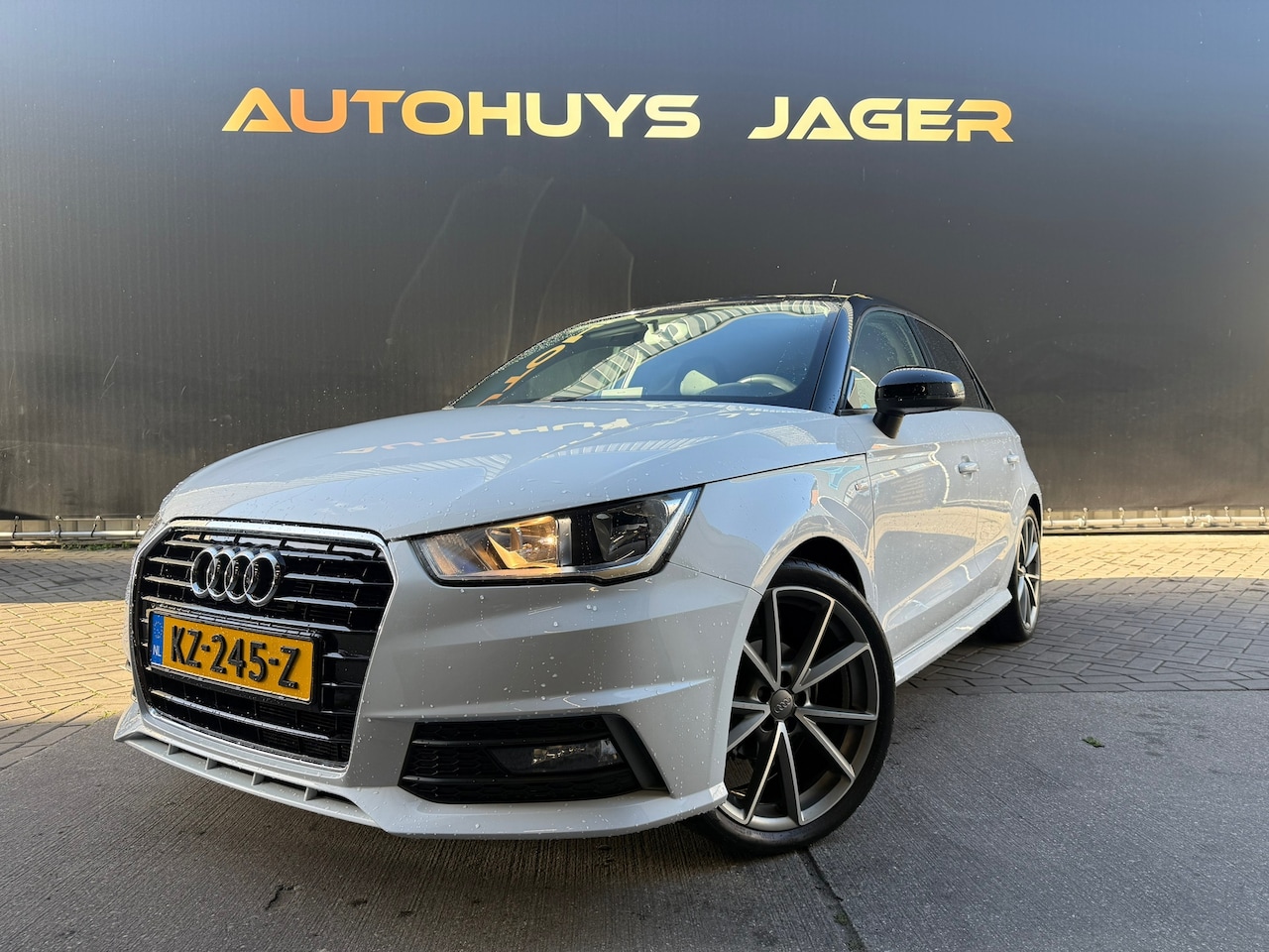 Audi A1 Sportback - 1.0 TFSI Adrenalin Ultra Sport S-Line - AutoWereld.nl