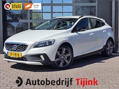 Volvo V40 Cross Country - 2.0 T3 Momentum | Xenon | Trekhaak | Stoelverwarming | Navi | PDC | Cruise | LMV 18" |