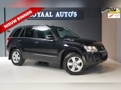 Suzuki Grand Vitara - 2.4 Exclusive | 4X4 | CRUISE | STOELVERW. | TREKHAAK | ACHERUITRIJCAMERA | APK | NAP