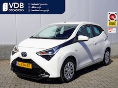 Toyota Aygo - 1.0 VVT-i x-play ltd CarPlay | NAP | Camera | Led | Airco
