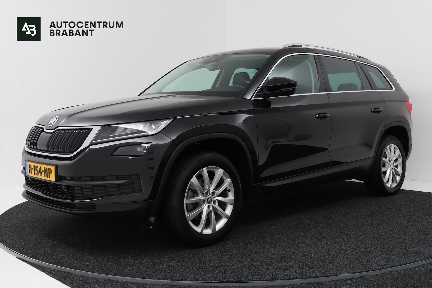 Skoda Kodiaq - 1.5 TSI Business Edition (STOELVERWARMING, CAMERA, NAVIGATIE CARPLAY, CRUISE CONTROL ADAPT - AutoWereld.nl