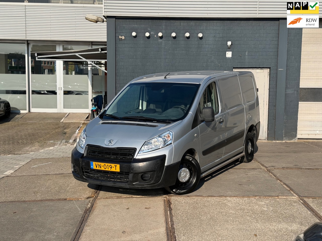 Peugeot Expert - 227 1.6 HDI L1H1 Navteq 3-persoons Airco Nieuwe APK - AutoWereld.nl