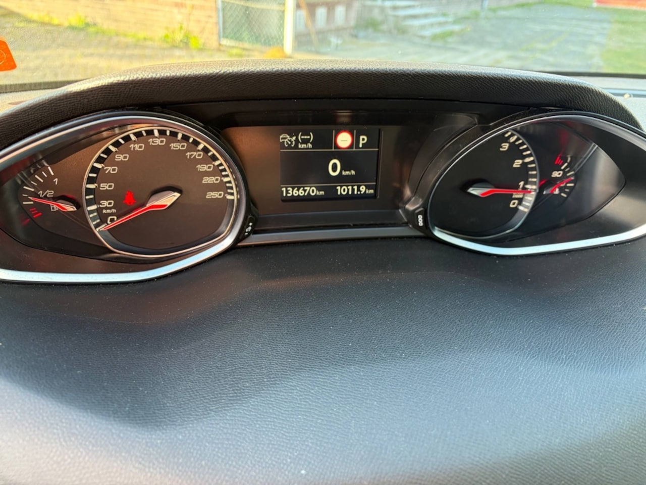 Peugeot 308 SW - 1.2 PureTech Tech Edition NAP|APK|Navi|Clima|Cruise - AutoWereld.nl