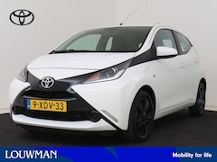 Toyota Aygo - 1.0 VVT-i x-play | Airco | Achteruitrijcamera | Lichtmetalen velgen |