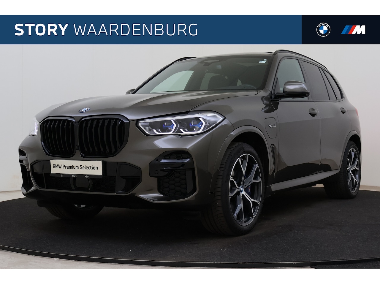 BMW X5 - xDrive45e High Executive M Sport Automaat / Trekhaak / Panoramadak / Comfort Access / Lase - AutoWereld.nl