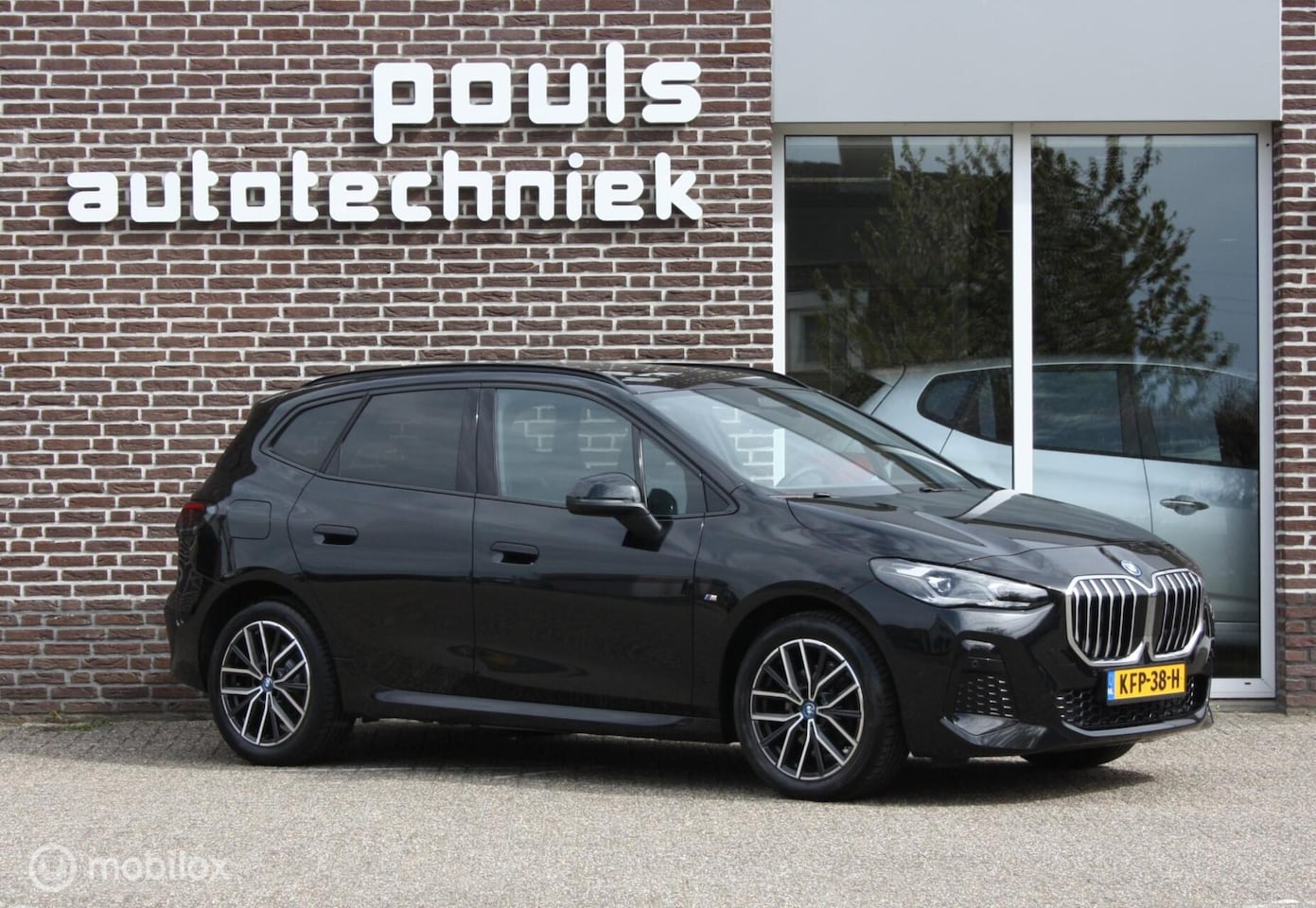 BMW 2-serie Active Tourer - 360cam, M sport onderstel, panoramadak 225e xDrive - AutoWereld.nl
