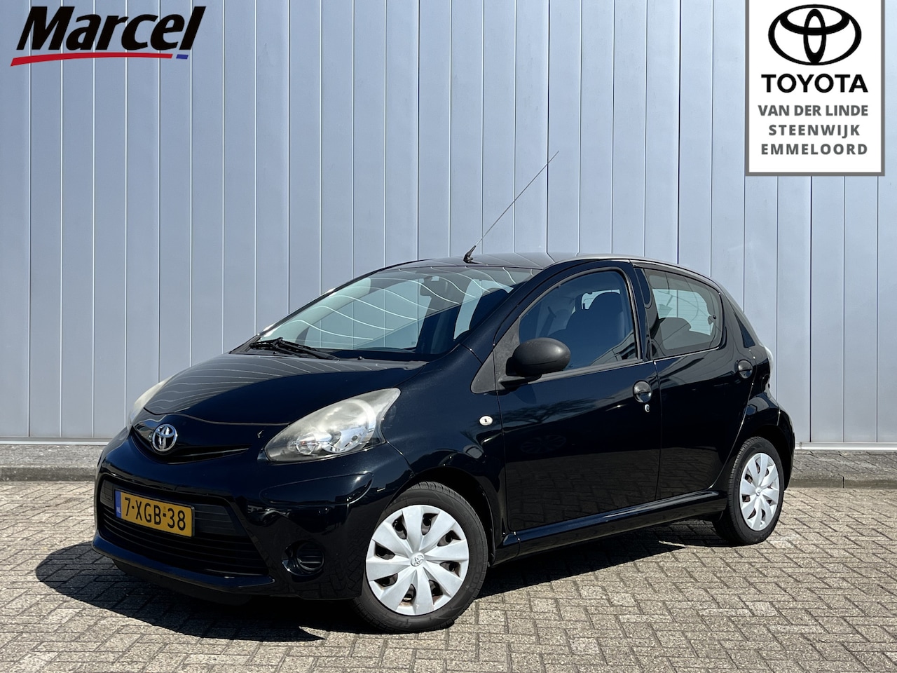Toyota Aygo - 1.0 VVT-i Now NL Auto Airco Electrische ramen - AutoWereld.nl