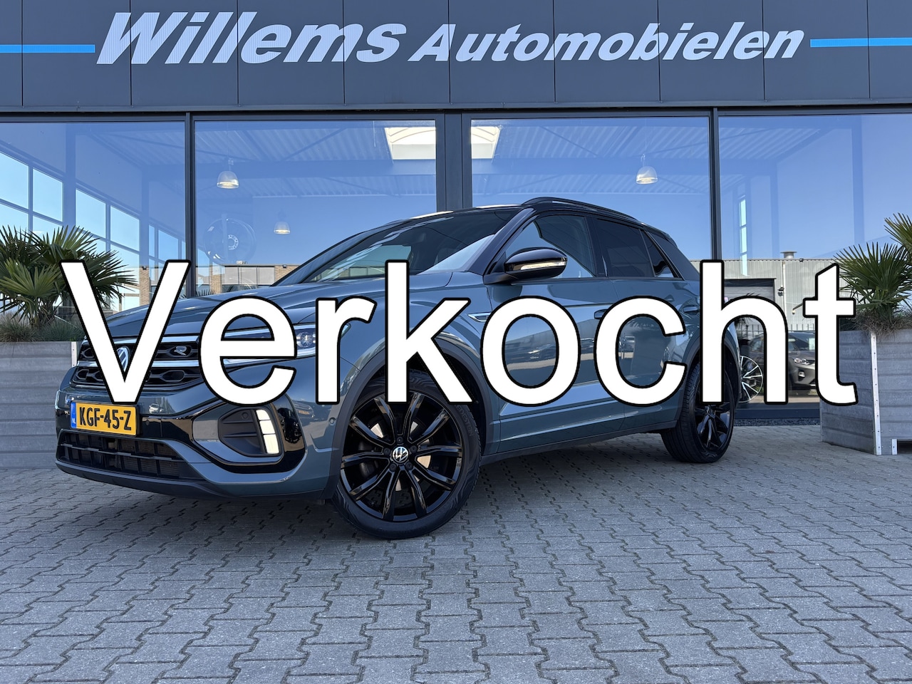 Volkswagen T-Roc - 1.5 TSI R-Line Business+ Stoelverwarming, App-Connect & Camera - AutoWereld.nl