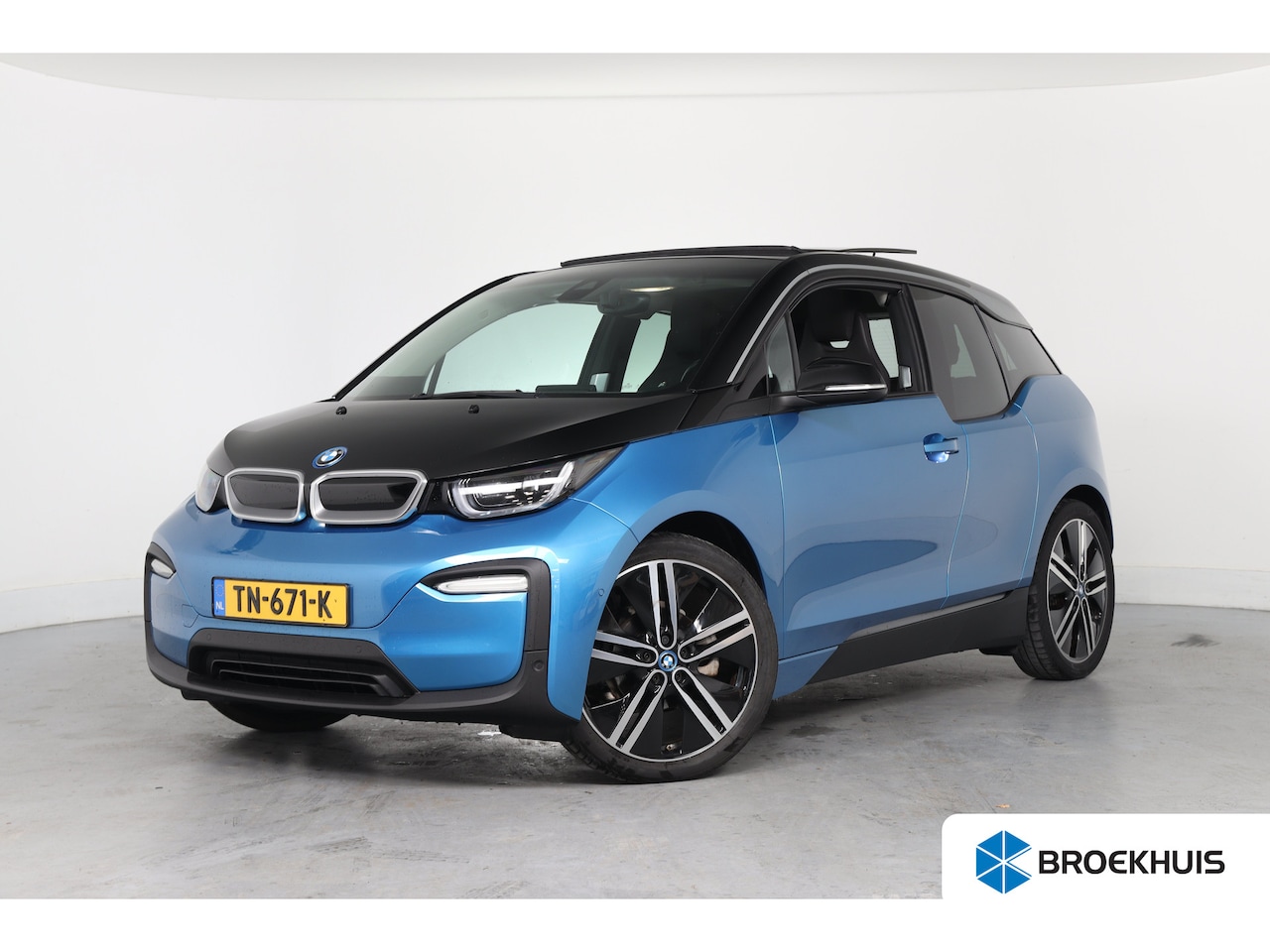 BMW i3 - Basis iPerformance 94Ah 33 kWh | SOH 89% | Dealer Onderhouden! | Trekhaak | Open Dak | Led - AutoWereld.nl