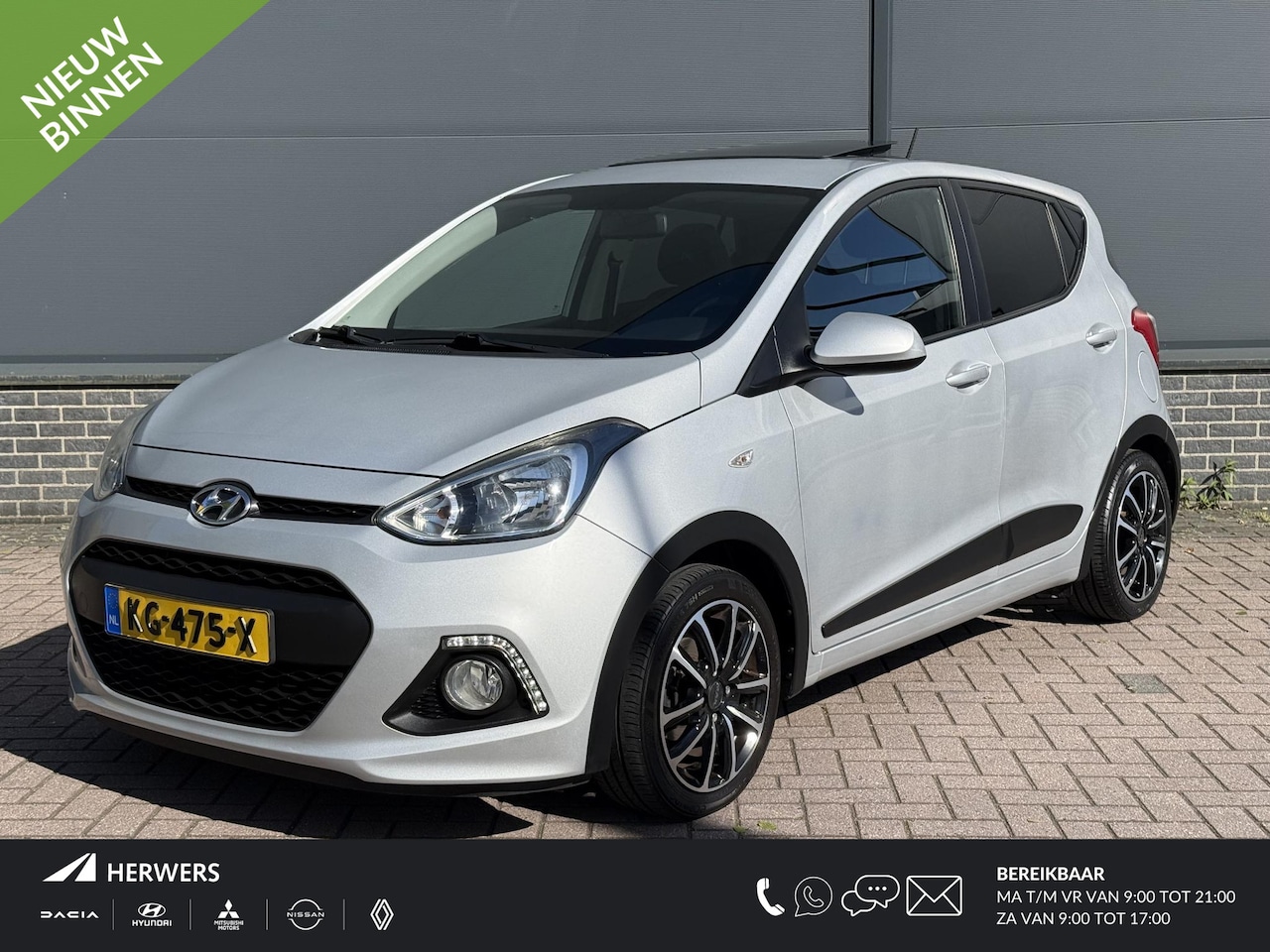 Hyundai i10 - 1.0i i-Motion Go! 2016 / Schuif Kantel Dak / Trekhaak / Navigatie / Elektrische Ramen V+A - AutoWereld.nl