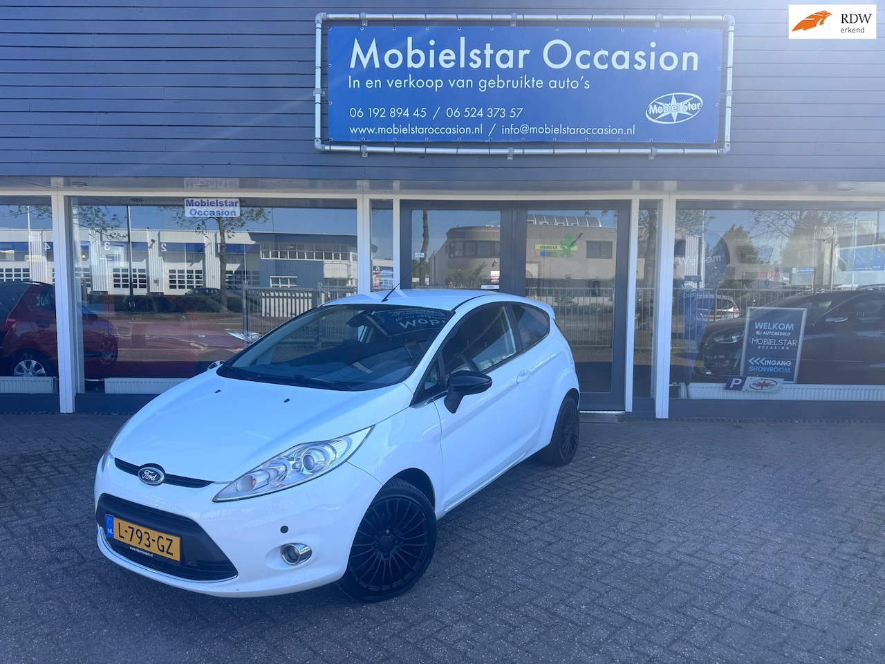 Ford Fiesta - 1.6 Ghia / Airco / stoelverwarming / cruise control - AutoWereld.nl