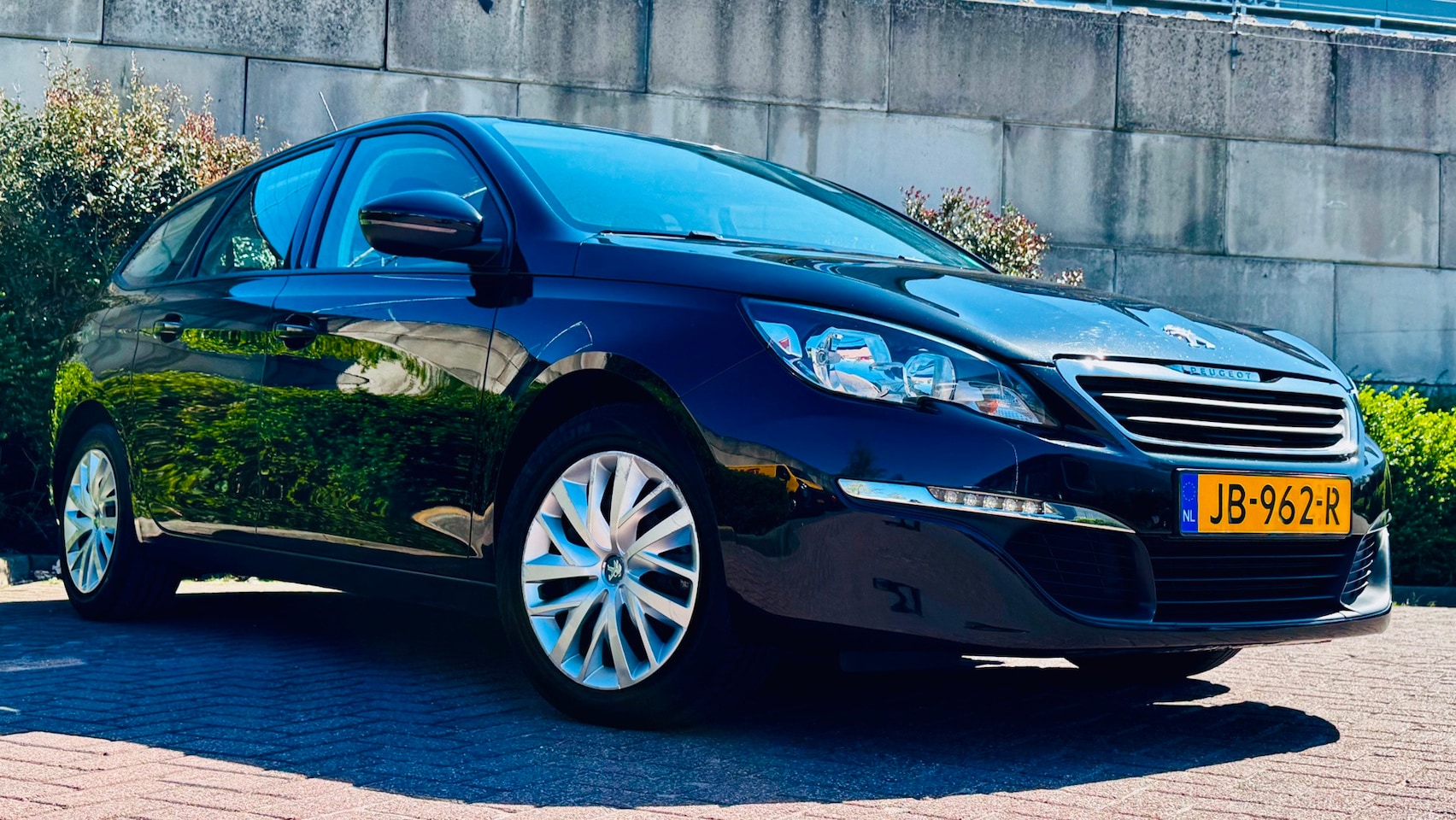 Peugeot 308 SW - 1.2 PureTech Blue Lease/D-RIEM V.V/TOP STAAT/ - AutoWereld.nl