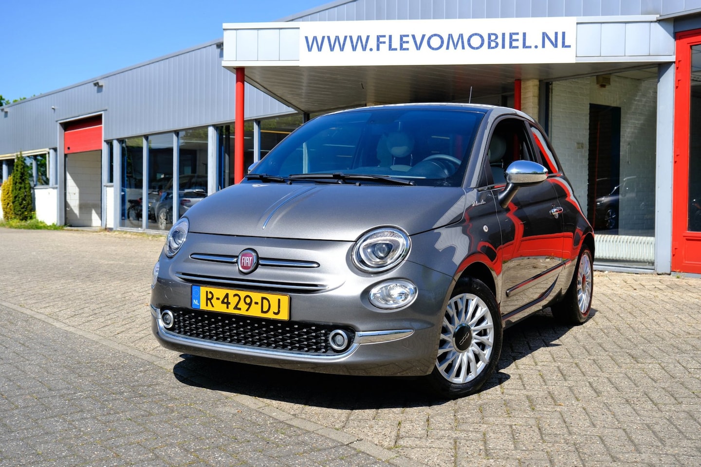 Fiat 500 - 1.0 Hybrid Dolcevita Pano|Leder|Navi|LMV - AutoWereld.nl