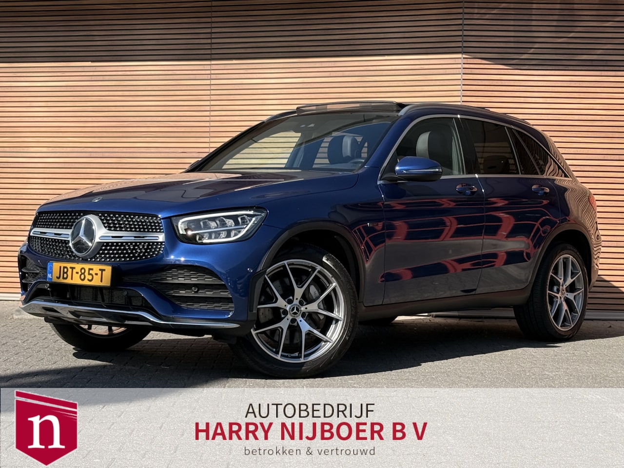 Mercedes-Benz GLC-klasse - 300e 4MATIC Business Solution AMG Panodak / Trekhaak / Leer / LED / Camera / Navi - AutoWereld.nl