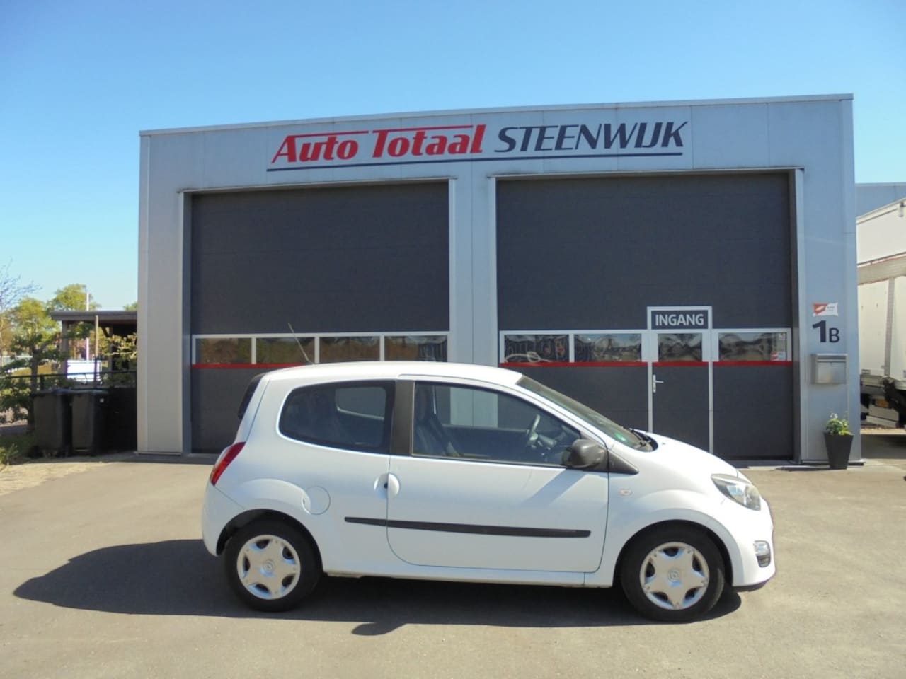 Renault Twingo - 1.2 16V Parisienne 1.2 16V  PARISIENNE - AutoWereld.nl