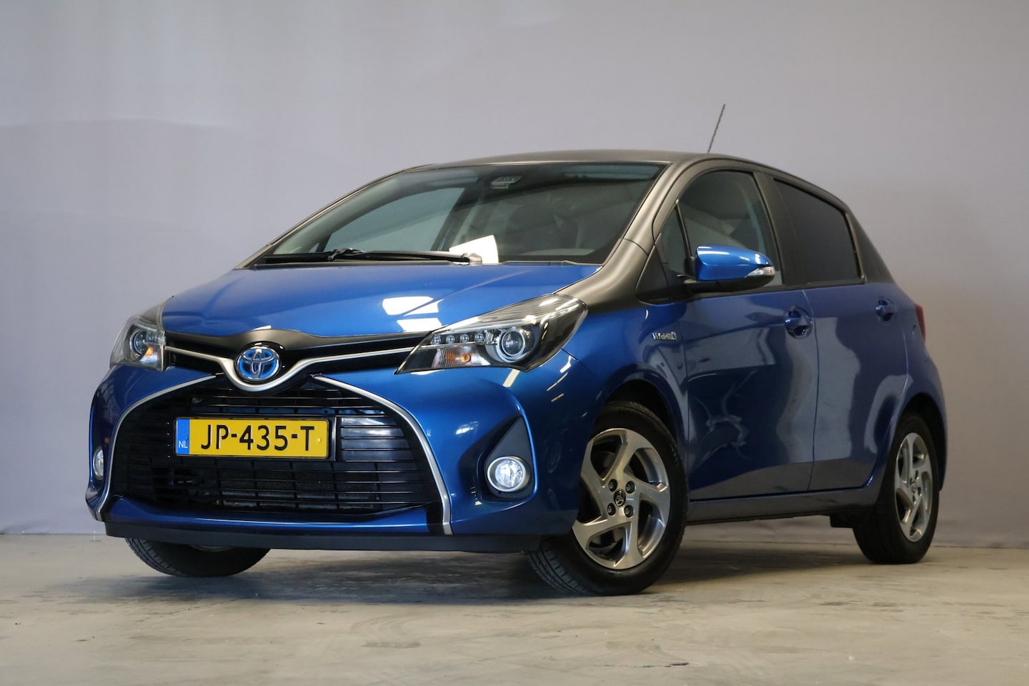 Toyota Yaris - 1.5 Hybrid Trend Bi-Tone |Carplay|Climate| - AutoWereld.nl