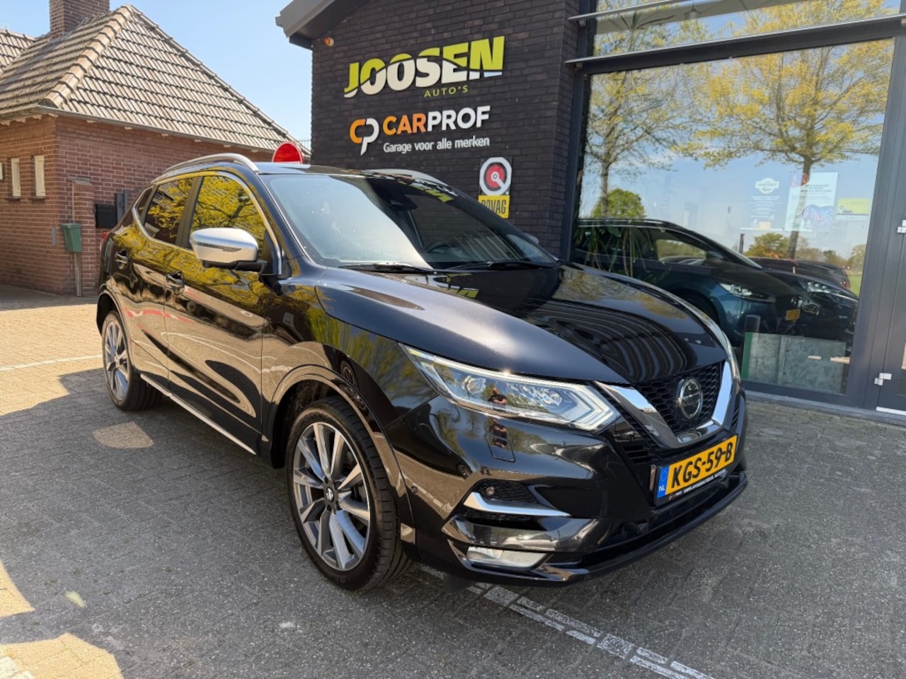 Nissan Qashqai - 1.3 DIG-T TEKNA +DYNAMIC - AutoWereld.nl