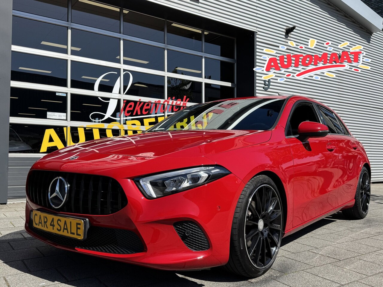 Mercedes-Benz A-klasse - 180 Design Plus- AUTOMAAT - Navigatie I Leer I Digital Dashboard I Sport interieur I Deale - AutoWereld.nl