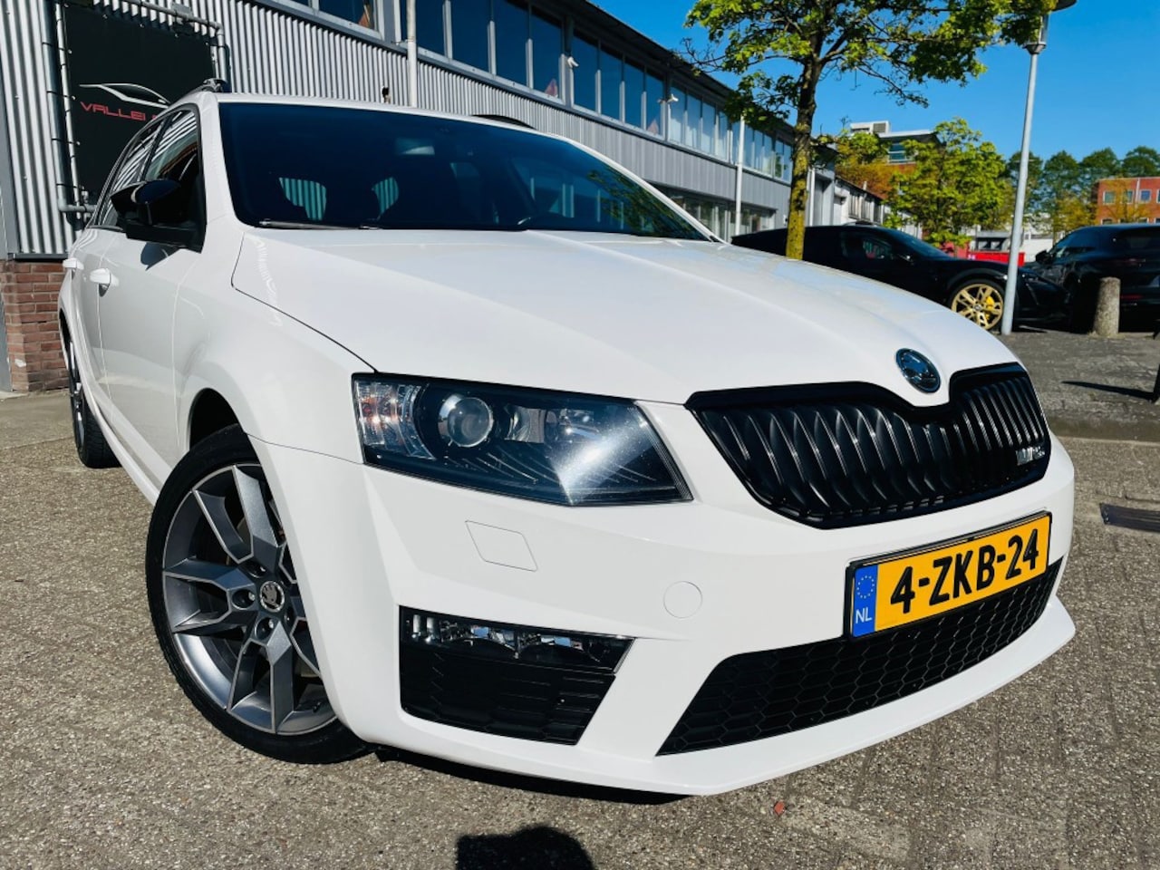 Skoda Octavia Combi - 2.0 TSI RS 220 PK RS LEDER INTERIEUR - AutoWereld.nl