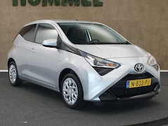 Toyota Aygo - 1.0 VVT-i x-play - APPLE CARPLAY/ANDROID AUTO - CAMERA - ELEKTRISCHE RAMEN VOORZIJDE - AIR