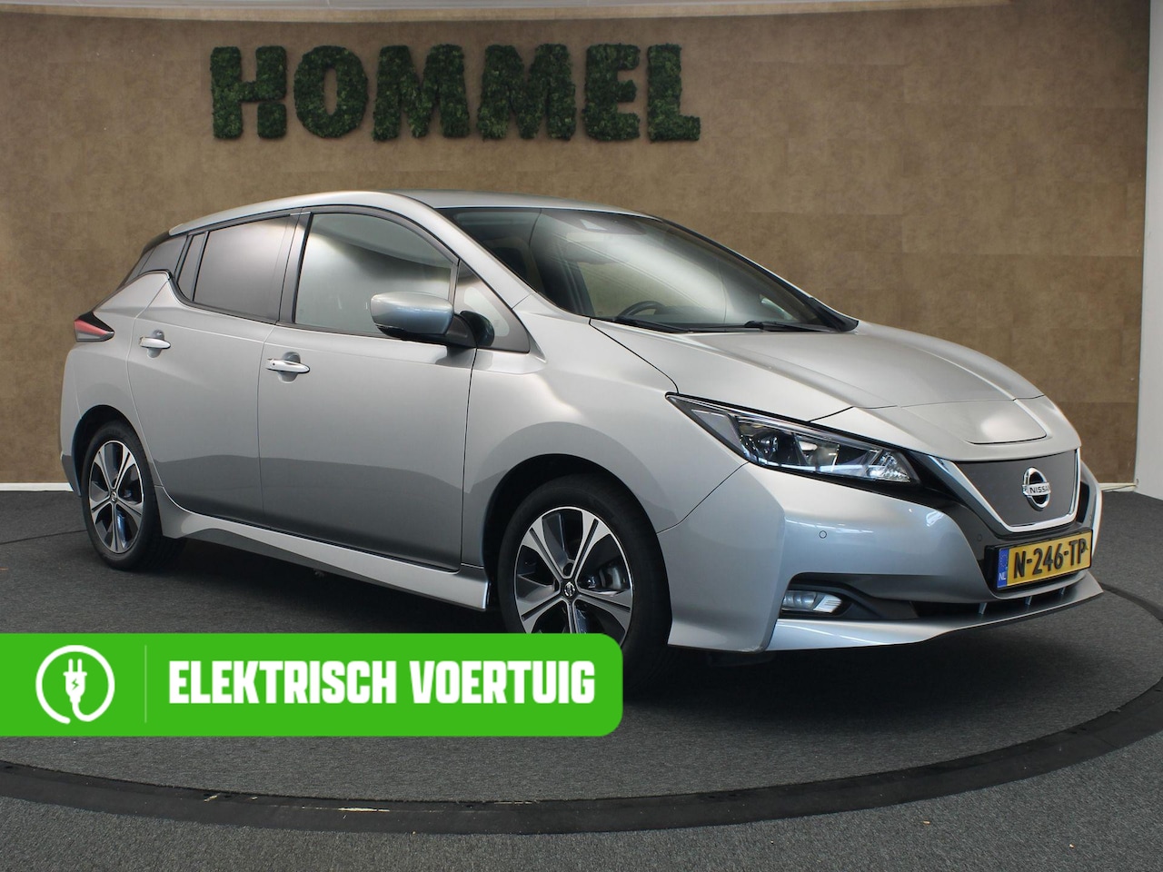 Nissan LEAF - N-Connecta 40 kWh SOH 92,2%!! - ORIGINEEL NEDERLANDSE AUTO - PARKEERSENSOREN VOOR EN ACHTE - AutoWereld.nl