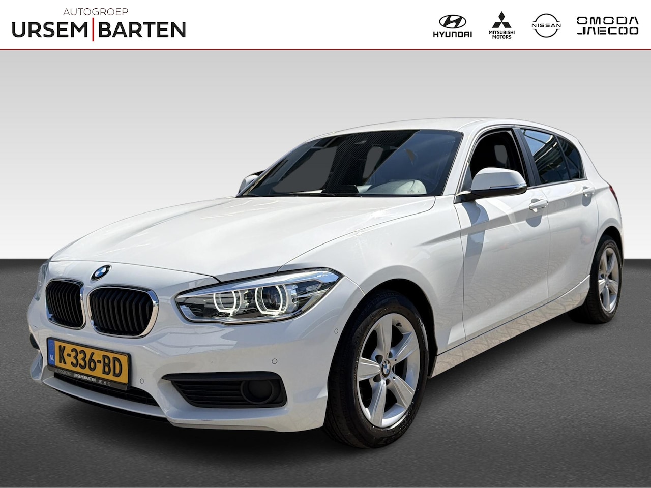 BMW 1-serie - 118i Executive Automaat Incl. Stoelverwarming | Lederen stoelen| Parkeersensoren | Navigat - AutoWereld.nl