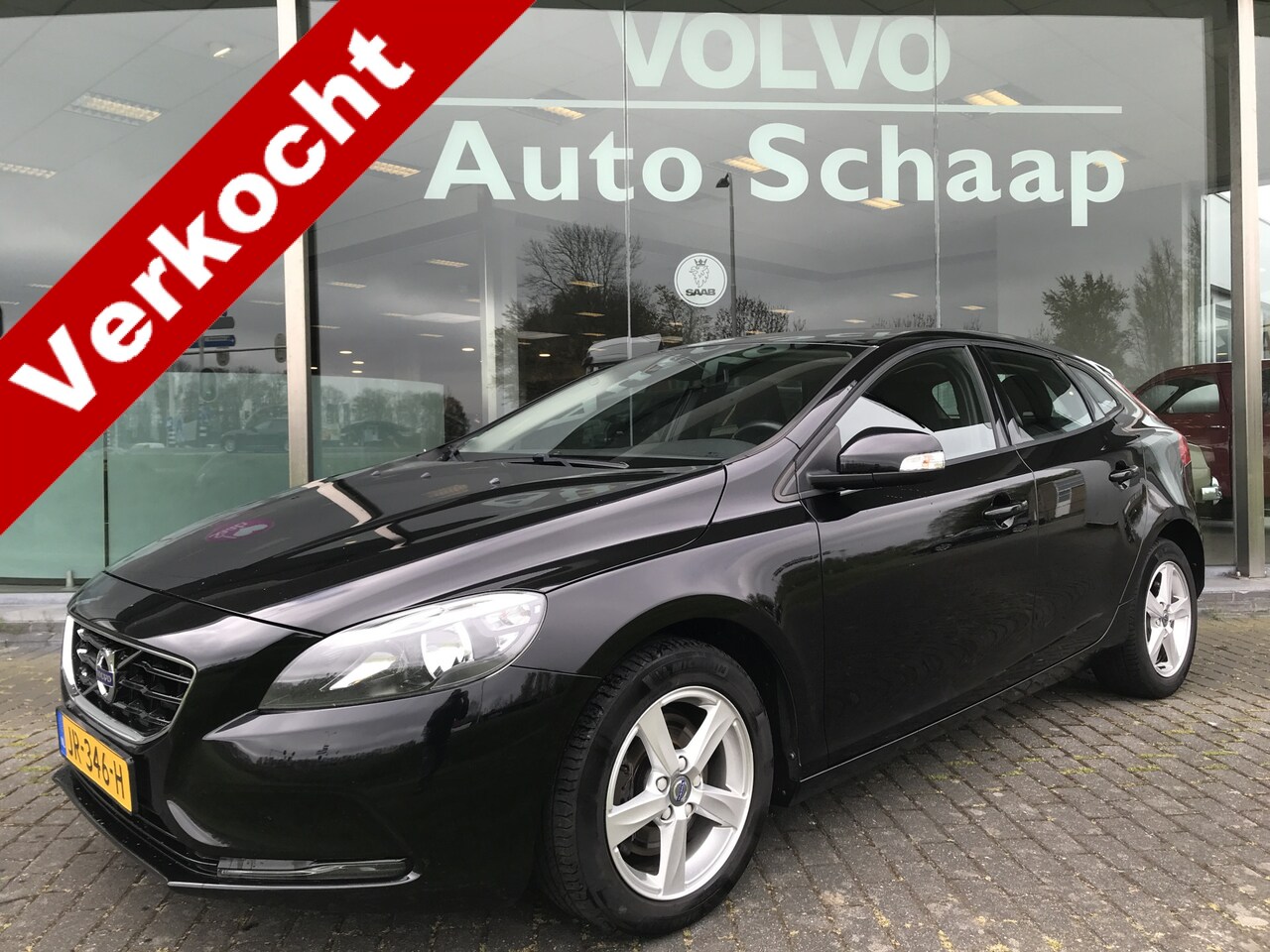 Volvo V40 - 2.0 D2 | Rijklaar | Euro6 Trekhaak afneembaar LED dagrij Parkeersensoren - AutoWereld.nl