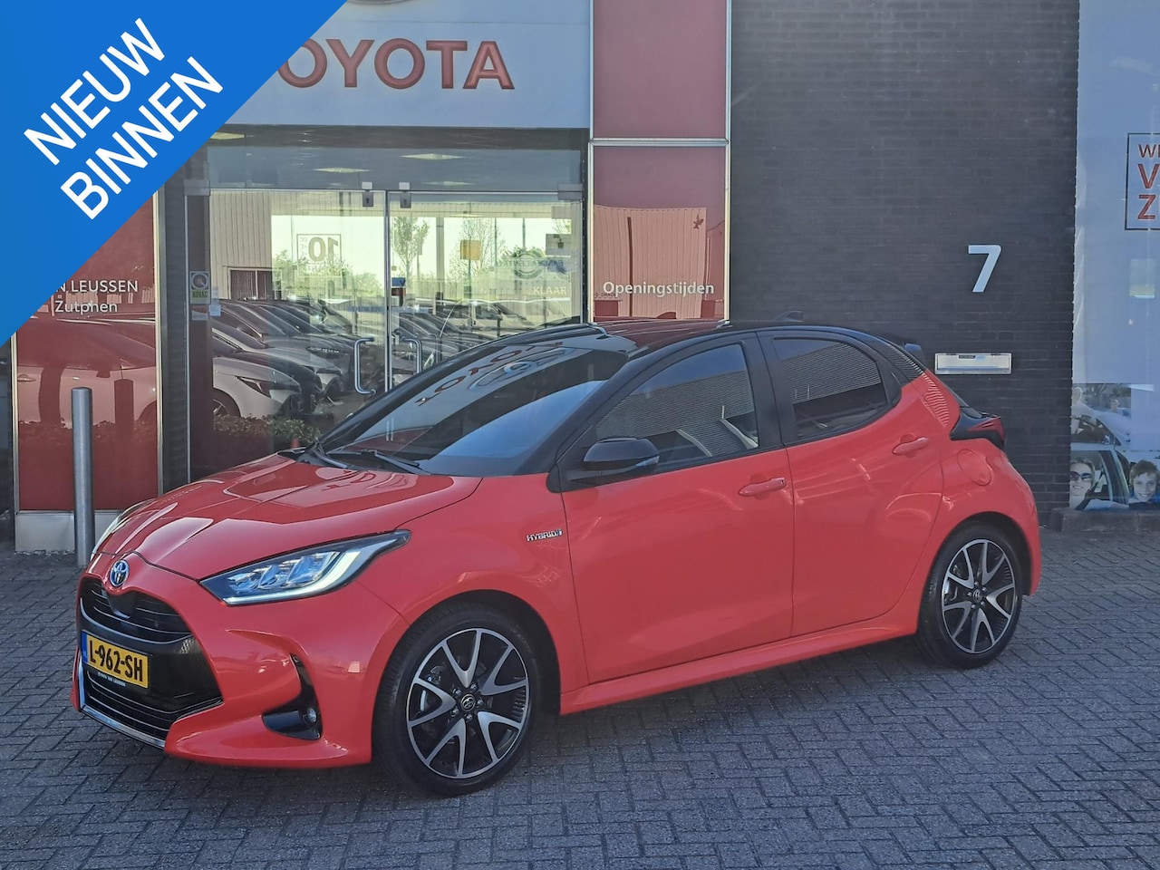 Toyota Yaris - 1.5 Hybrid Launch Edition STOEL/STUURWIEL VERWARMING DEALER ONDERHOUDEN - AutoWereld.nl