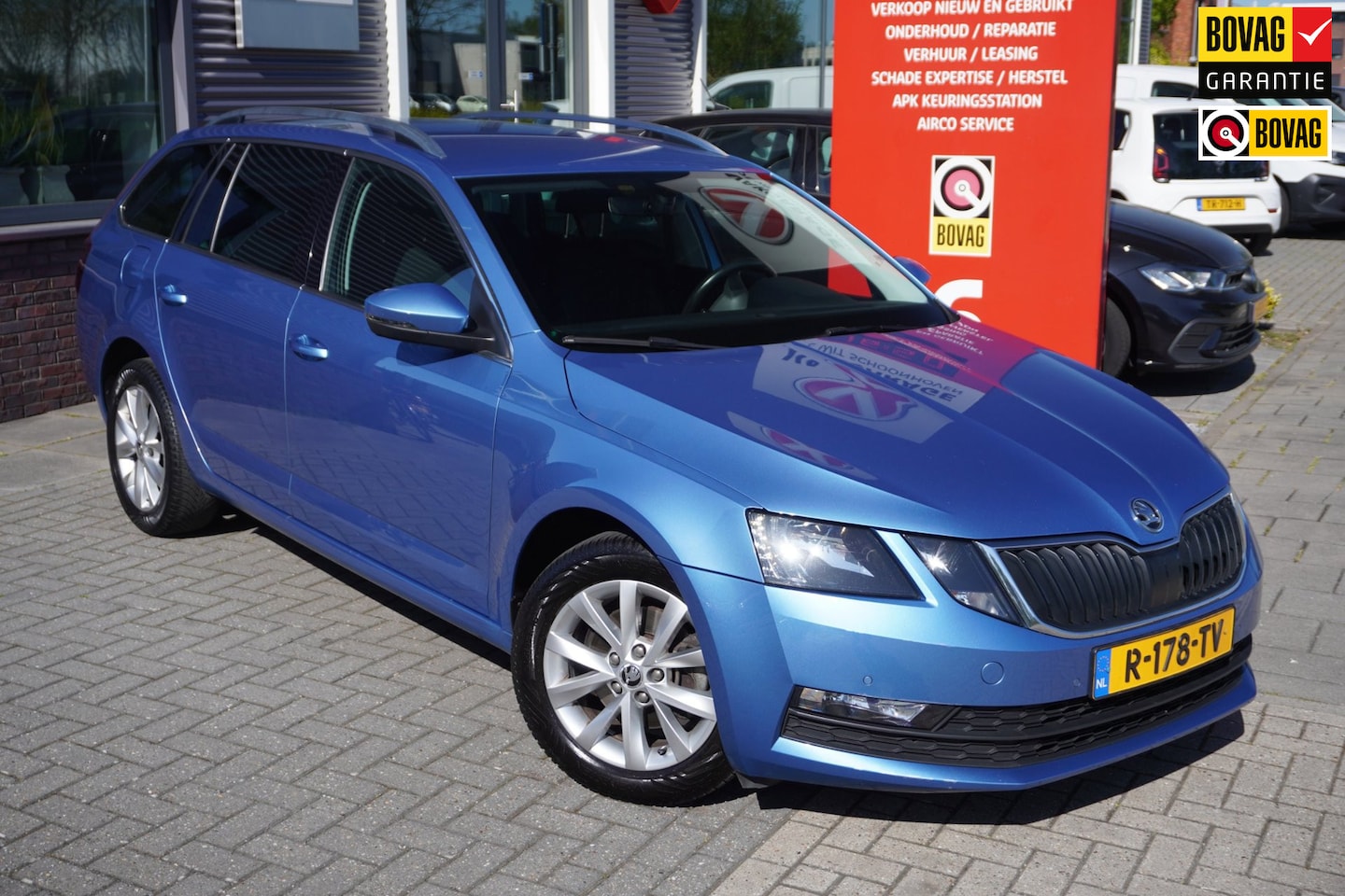 Skoda Octavia Combi - 1.0 TSI Greentech Ambition Business / DSG / Carplay / ACC / Stoelverwarming - AutoWereld.nl