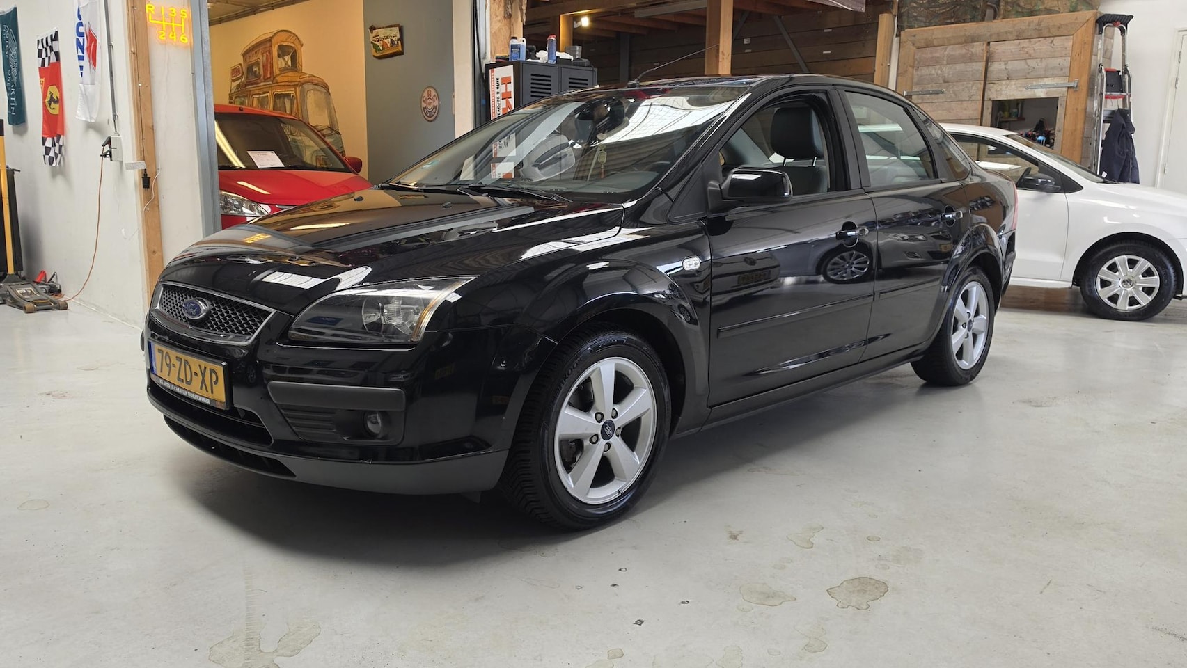 Ford Focus - 1.6-16V Futura Leer, LMV, Open Dak, Clima, Navi, NAP, Nieuwe APK.... - AutoWereld.nl