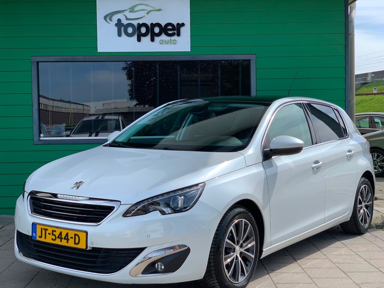 Peugeot 308 - 1.2 PureTech Allure|Navigatie|CruiseControl|PanoDak| - AutoWereld.nl