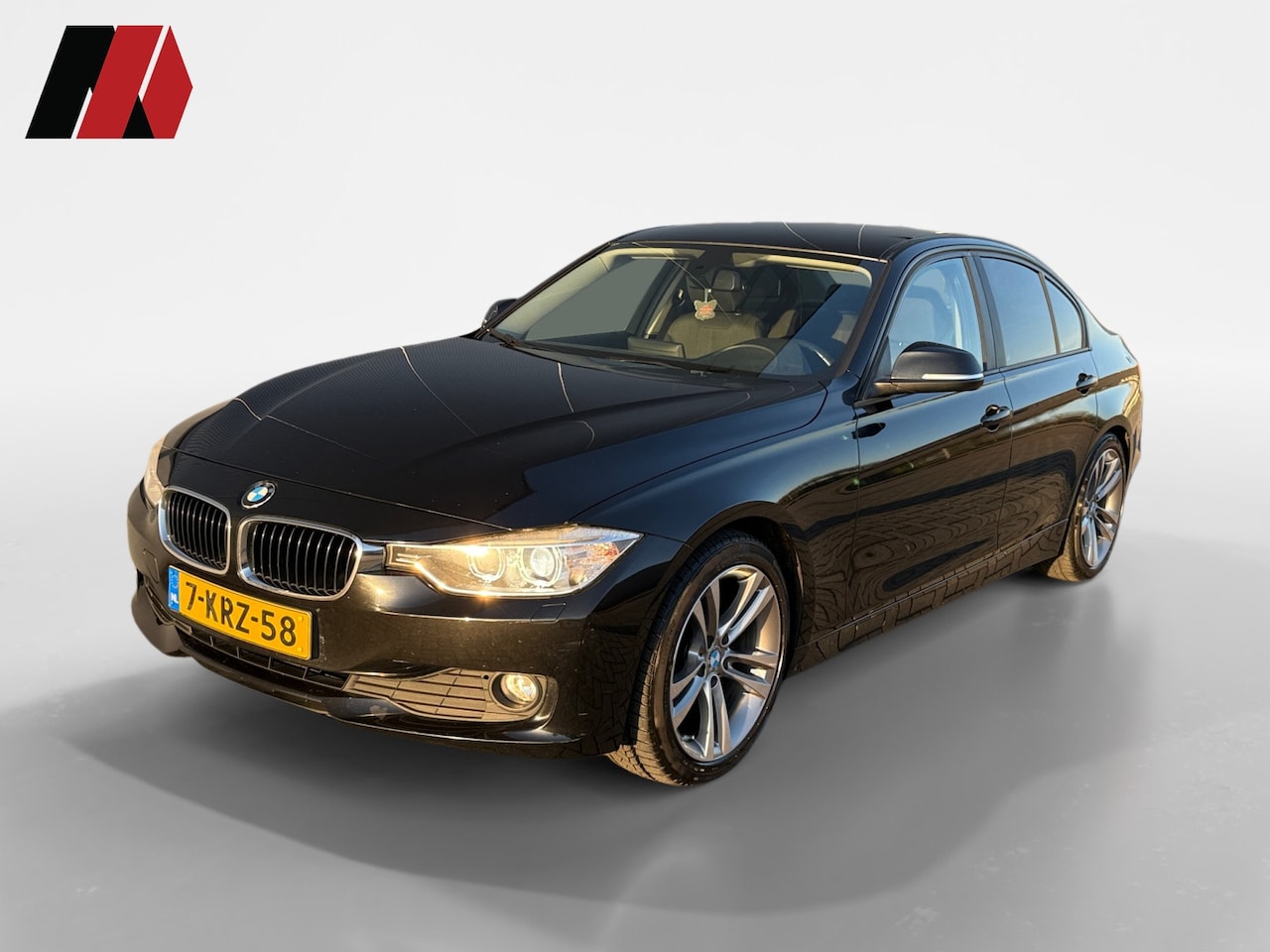 BMW 3-serie - 320d | Automaat | Groot scherm | - AutoWereld.nl