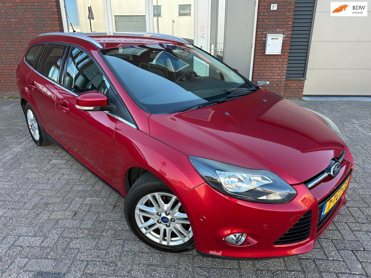 Ford Focus Wagon - 1.0 EcoBoost Edition Plus / Navi / PDC / Cruise / LM / Clima - AutoWereld.nl