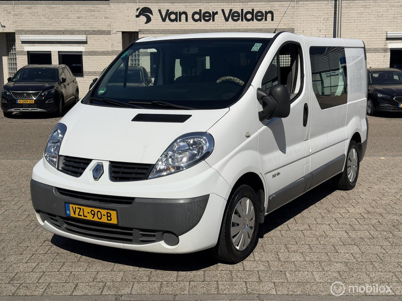 RENAULT TRAFIC