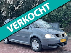 Volkswagen Touran - 1.6 Business Cruise | elek. Ramen | Radio | 2 Sleutels | Trekhaak |