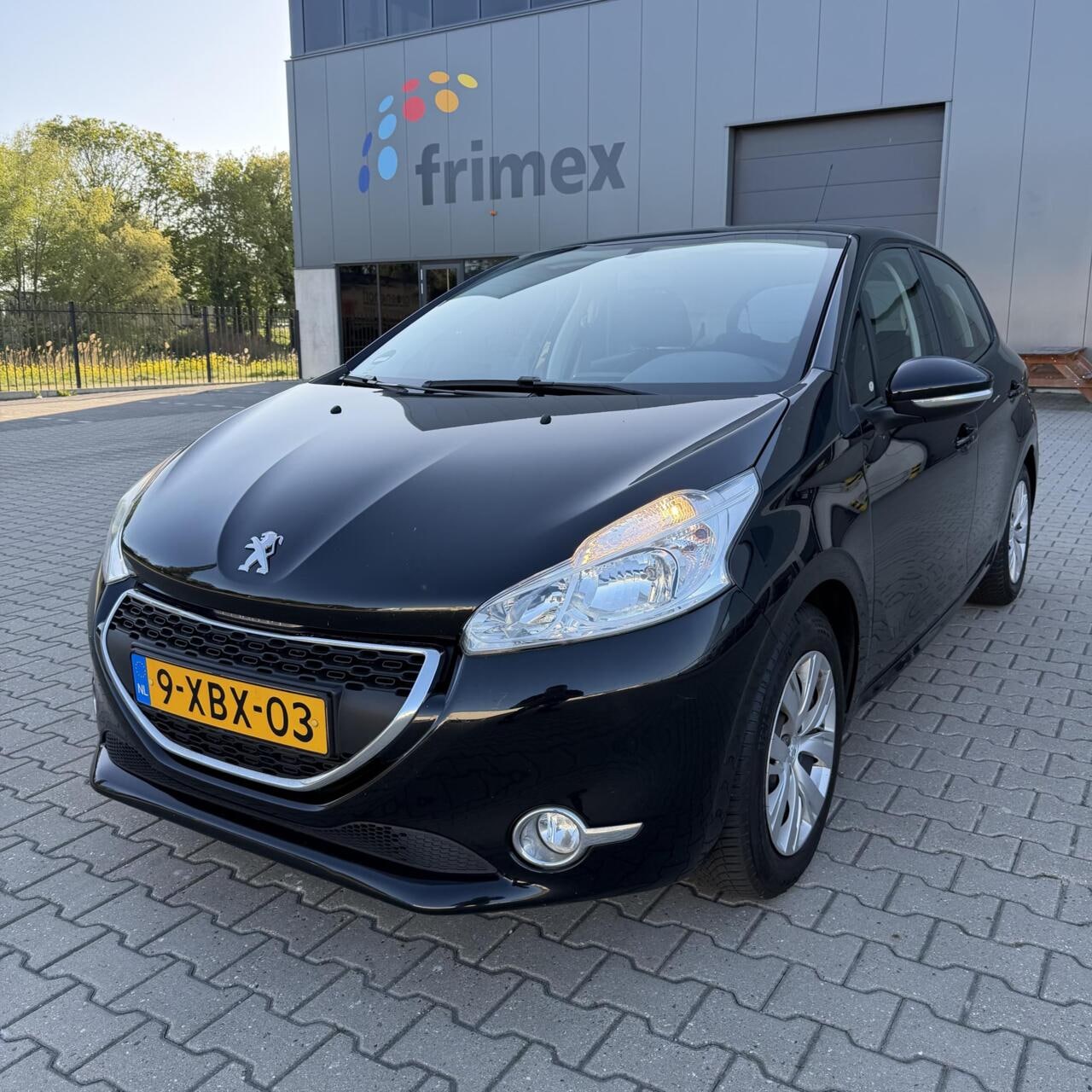 Peugeot 208 - 1.2 Allure 2013 |Trekhaak | Airco | NW APK ! - AutoWereld.nl