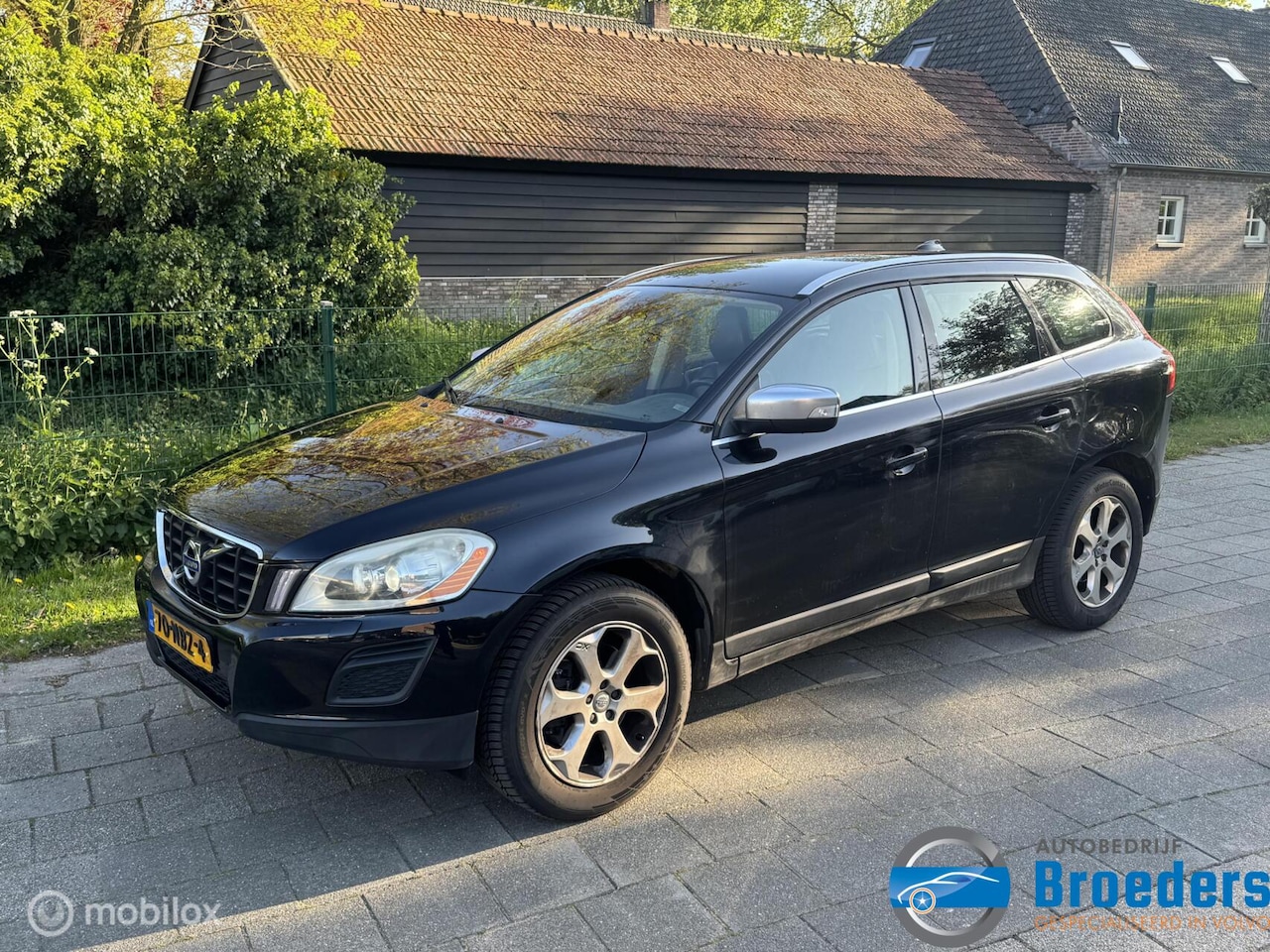 Volvo XC60 - 2.4 D5 AWD Summum - AutoWereld.nl