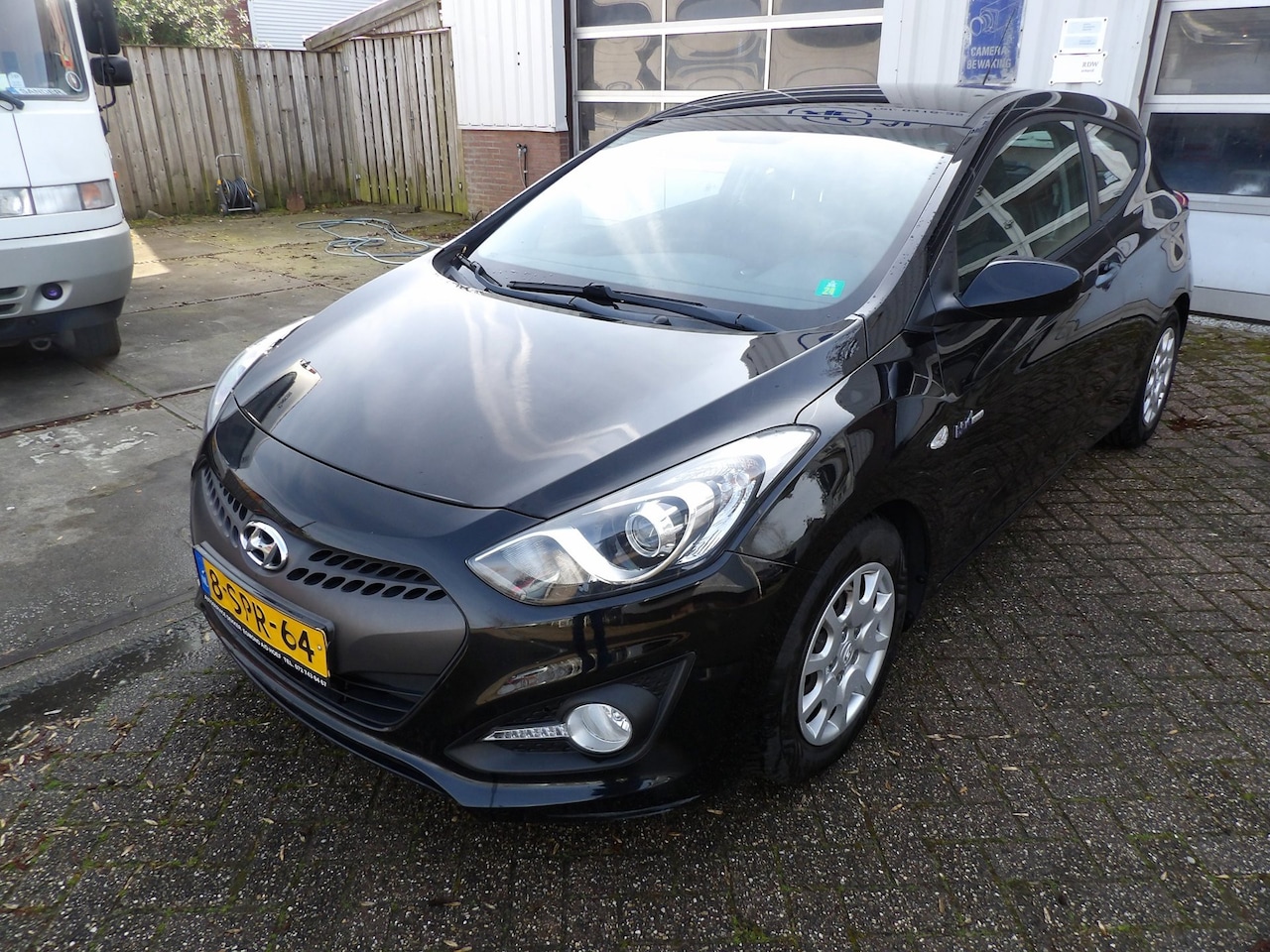Hyundai i30 - 1.6 GDI i-Drive Cool airco navi geen riem maar ketting - AutoWereld.nl