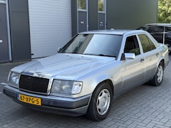 Mercedes-Benz 200-500 (W124) - 300D OLDTIMER | AIRCO | ELEK RAMEN | BELASTINGVRIJ