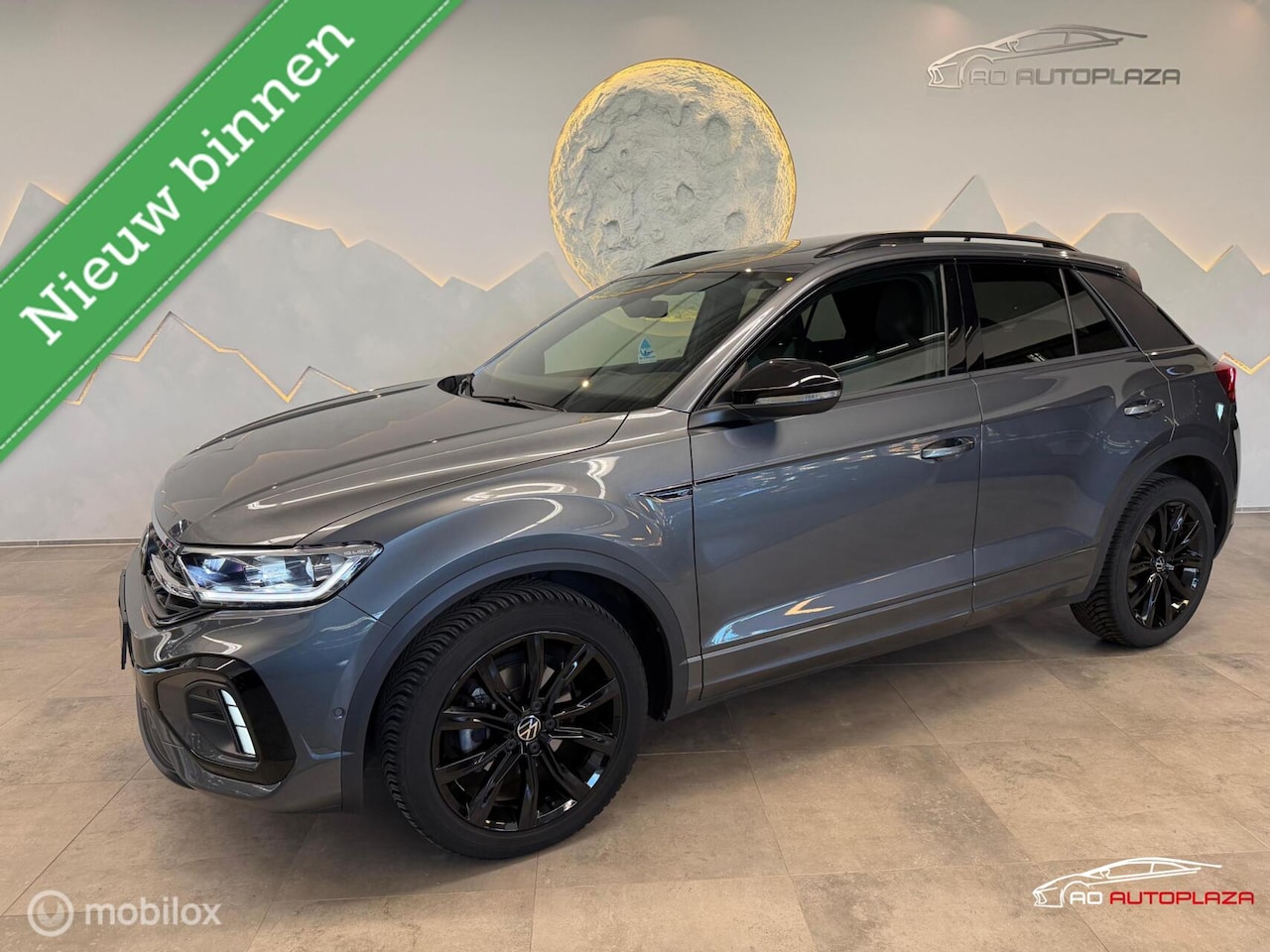 Volkswagen T-Roc - 1.5 TSI 3x R-Line Panorama/Black Style/ACC - AutoWereld.nl