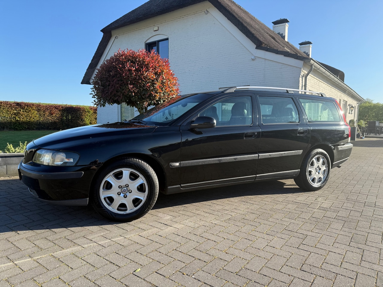 Volvo V70 - 2.4 Comfort Line / Bj: 2002 / apk tot 10-2026! - AutoWereld.nl