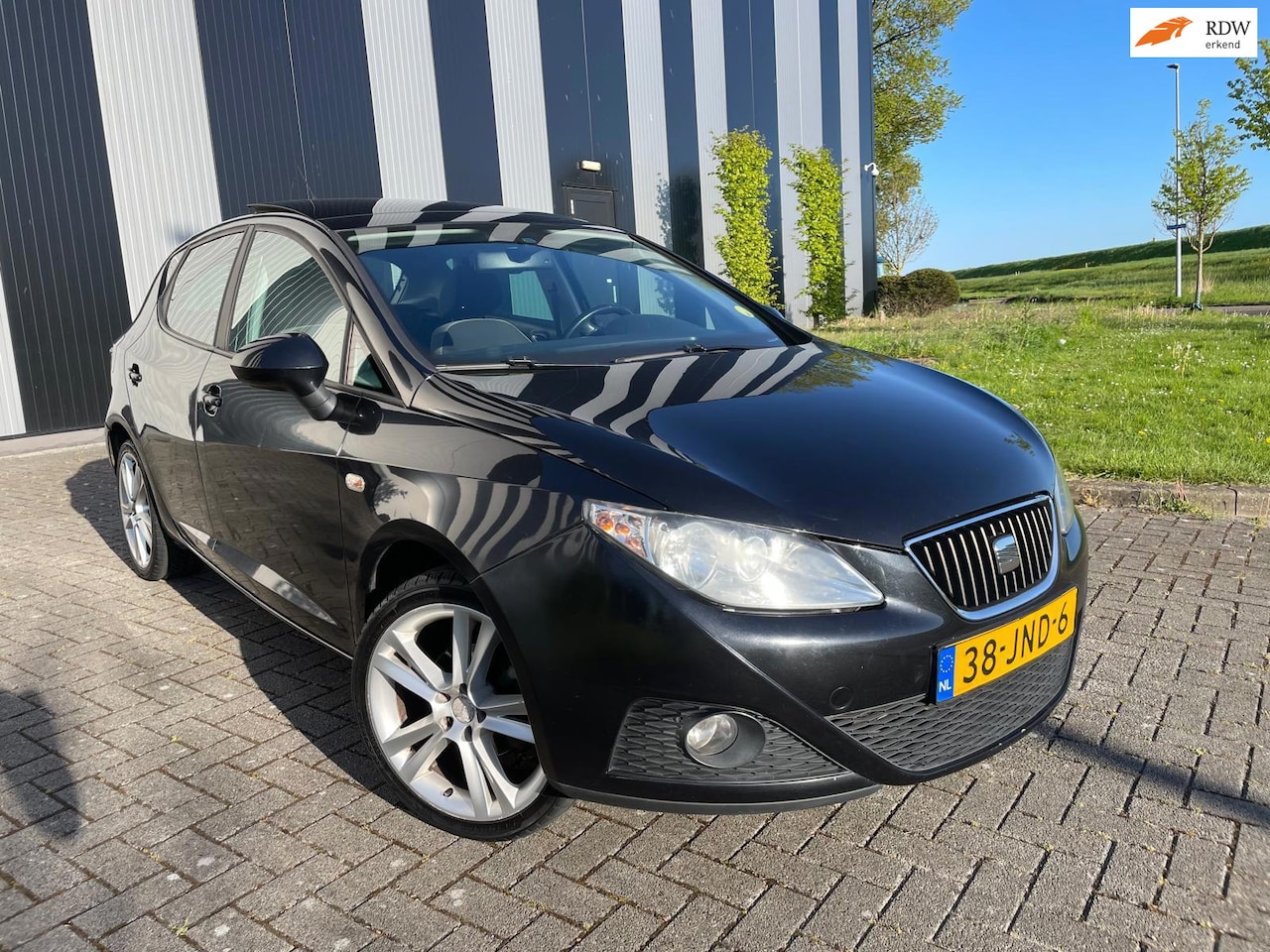SEAT Ibiza - 1.4 Sport Airco-Cruise-Pano-Lmv - AutoWereld.nl