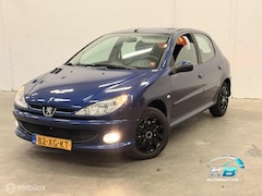 Peugeot 206 - 1.4 Forever