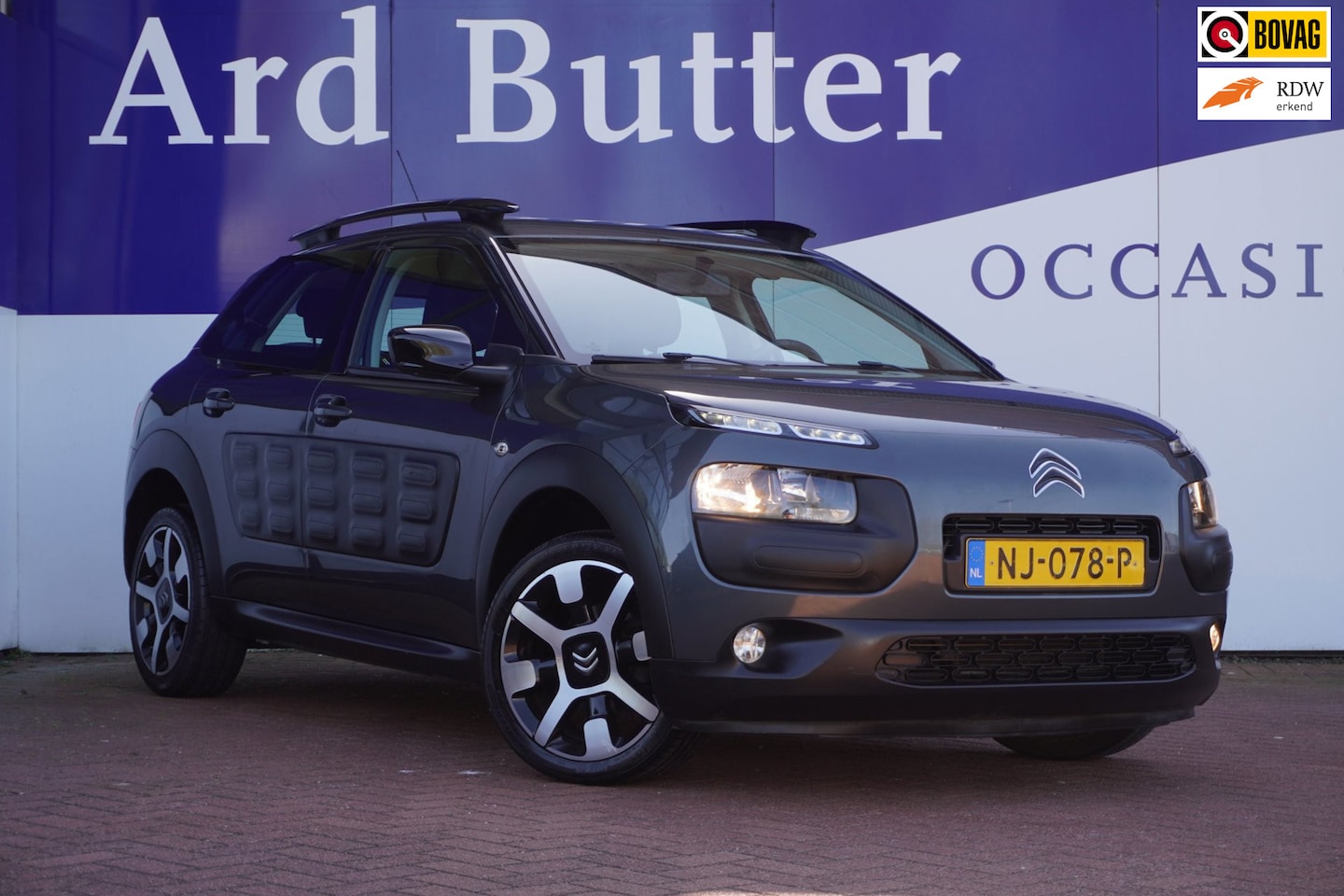 Citroën C4 Cactus - 1.2 PureTech Feel+Airco+cruise+Camera+navi+17"lmv+Nieuwe-Banden+Nieuwe-distributie-snaar ! - AutoWereld.nl