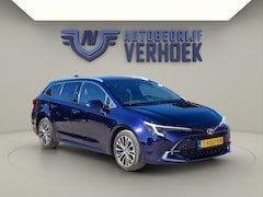 Toyota Corolla Touring Sports - Hybrid 140 First Edition Trekhaak - NL Auto - Leer