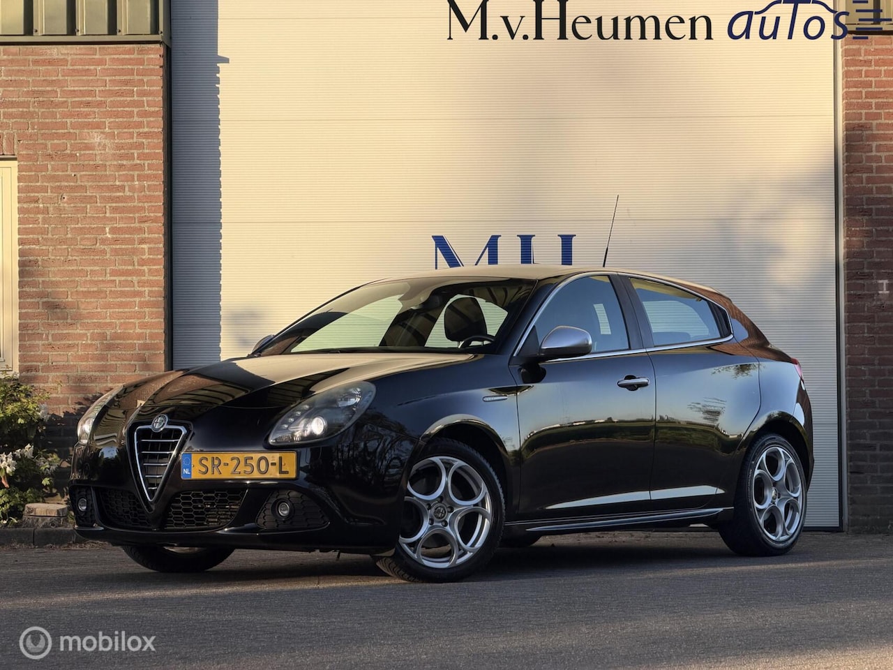 Alfa Romeo Giulietta - 1.4 T 170PK Leder Bose Climate Cruise Stoelverwarming - AutoWereld.nl