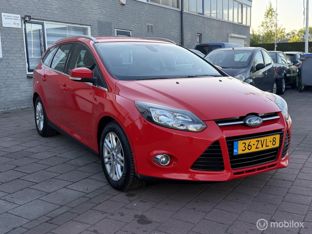 Ford Focus Wagon - 1.0 EcoBoost Titanium 1.0 EcoBoost Titanium - AutoWereld.nl